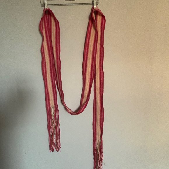 BURBERRY I Pink Lambswool Scarf - Picture 6 of 6